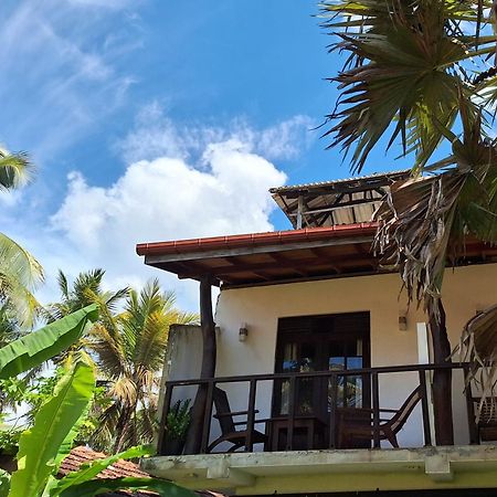 Bandulas Beach House Хиккадува Экстерьер фото
