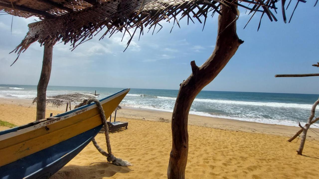 Bandulas Beach House Хиккадува Экстерьер фото